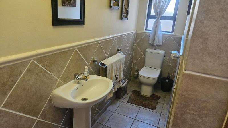 4 Bedroom Property for Sale in Westlake North West